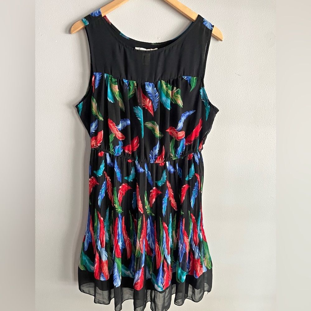 American Rag Feather Print Pleated Dress XL Sleeveless Elastic Waist Multicolor